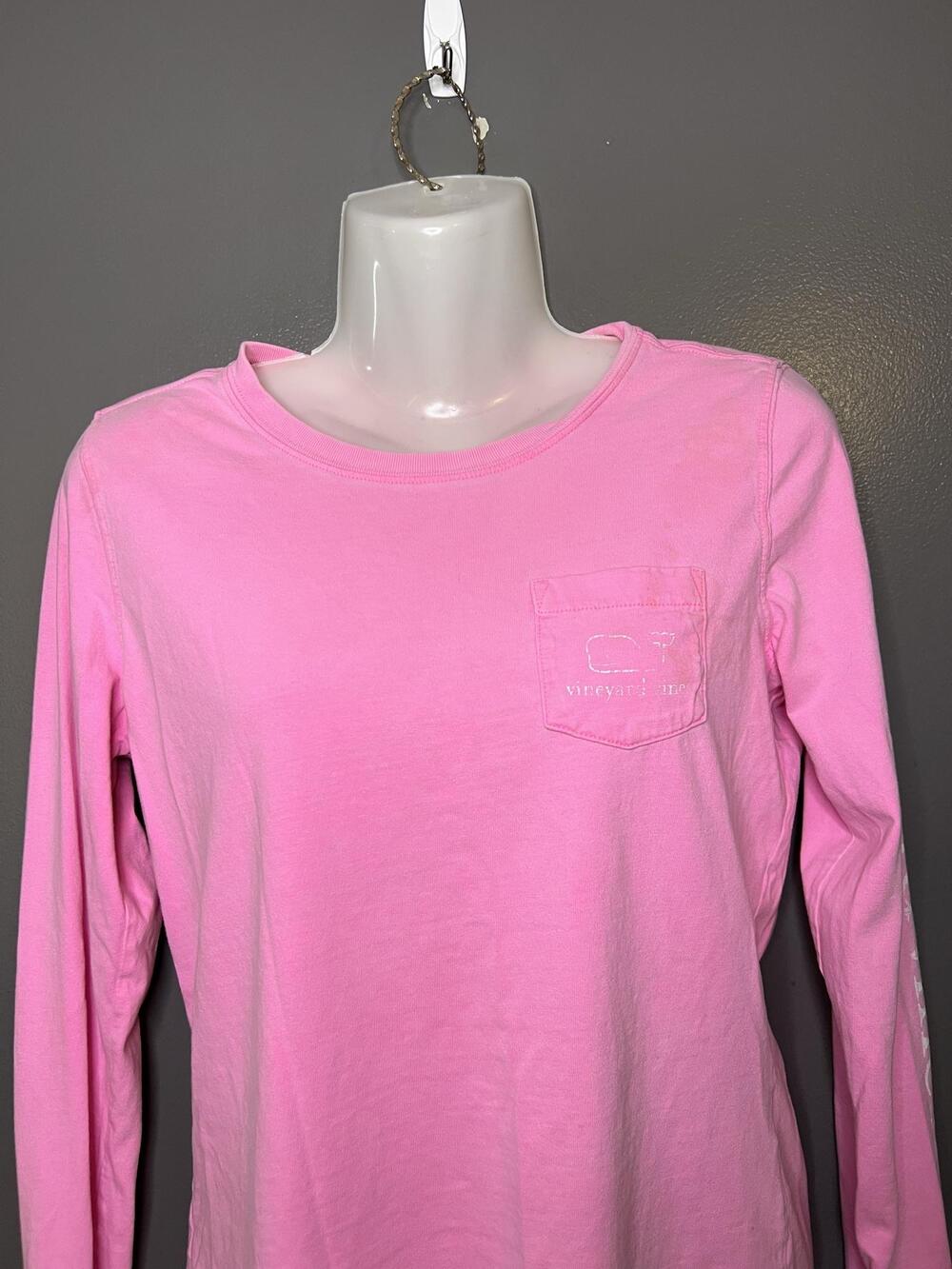 Vineyard Vines Shirt Womens XS Pink Whale Graphic Long Sleeve Pocket Tee Top
